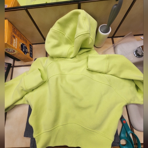 Lululemon Scuba Full Zip Cropped Hoodie, Electric Lemon - Picture 3 of 8